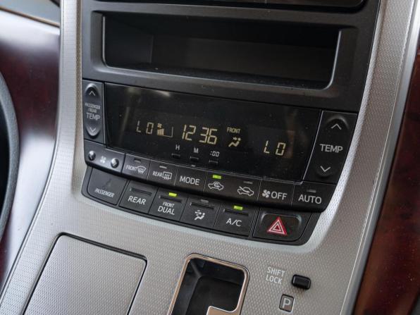 Toyota Vellfire I с пробегом 2008 года, цена 2 140 000 рублей, 171885 км, минивэн, Автокод Объявления