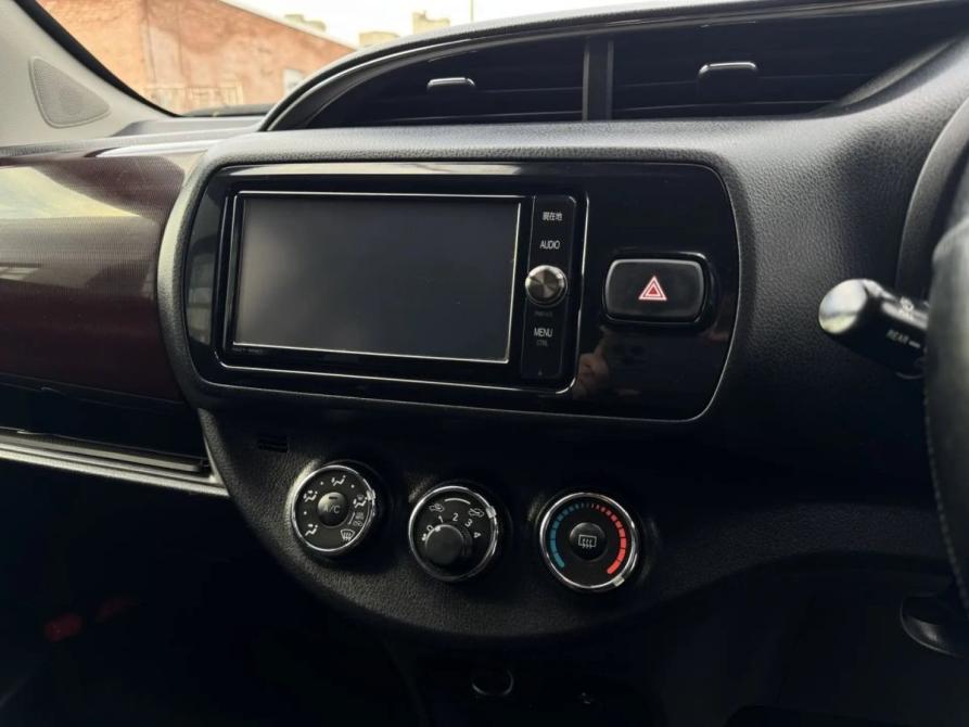 Toyota Vitz III (XP130) Рестайлинг 2 Новосибирск  - изображение 4
