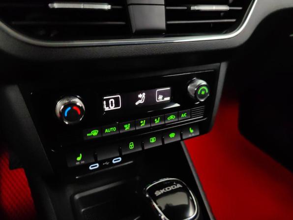 Skoda Rapid II с пробегом 2020 года, цена 1 635 000 рублей, 96275 км, лифтбек, Автокод Объявления