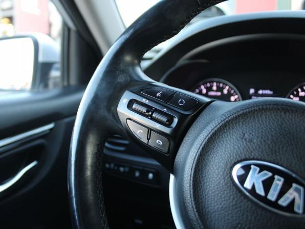 Kia Rio IV с пробегом 2018 года, цена 1 589 000 рублей, 40369 км, седан, Автокод Объявления