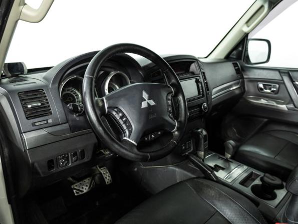 Mitsubishi Pajero IV Рестайлинг 1 с пробегом 2013 года, цена 1 889 585 рублей, 220000 км, внедорожник, Автокод Объявления