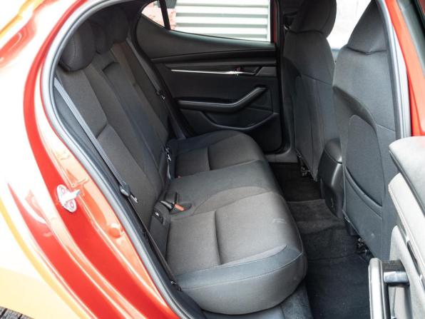 Mazda 3 IV (BP) с пробегом 2019 года, цена 2 130 000 рублей, 93569 км, хэтчбек, Автокод Объявления