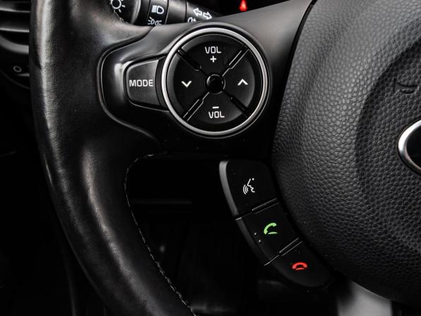 Kia Soul II Рестайлинг с пробегом 2018 года, цена 1 790 000 рублей, 33272 км, хэтчбек, Автокод Объявления
