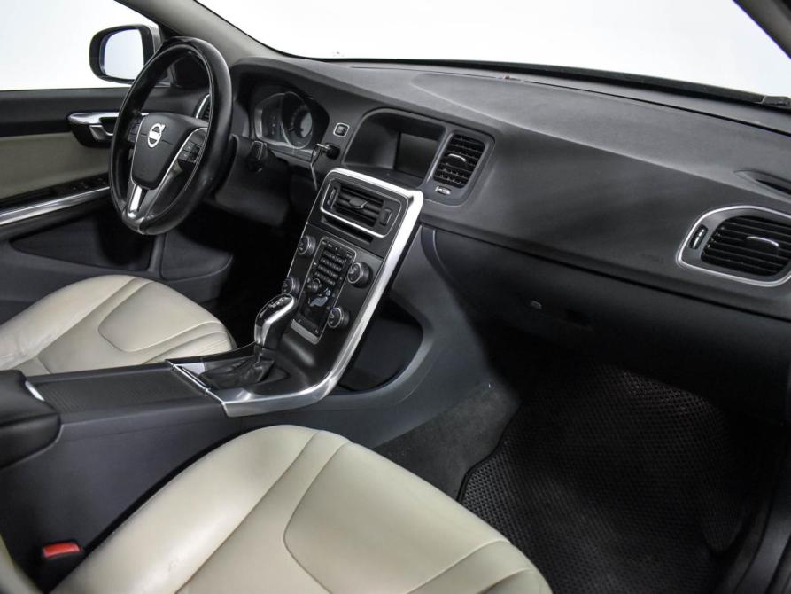 Volvo S60 II Рестайлинг Санкт-Петербург  - изображение 13