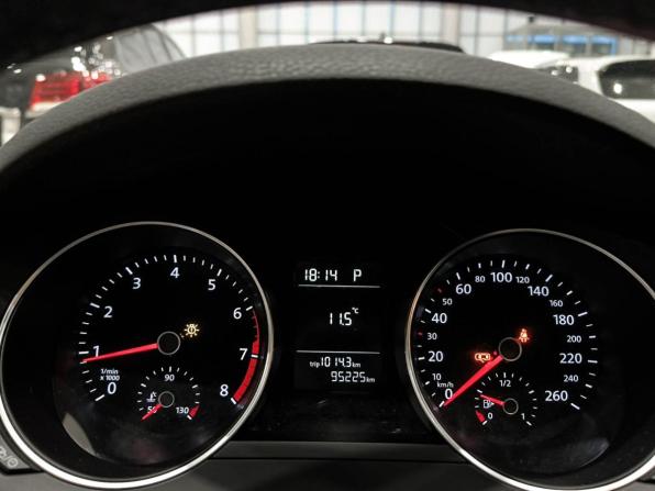 Volkswagen Jetta VI Рестайлинг с пробегом 2016 года, цена 1 390 000 рублей, 95200 км, седан, Автокод Объявления