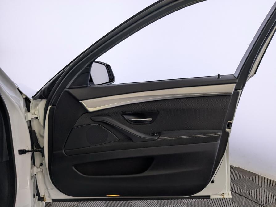BMW 5 серии VI (F10/F11/F07) Рестайлинг Москва  - изображение 25