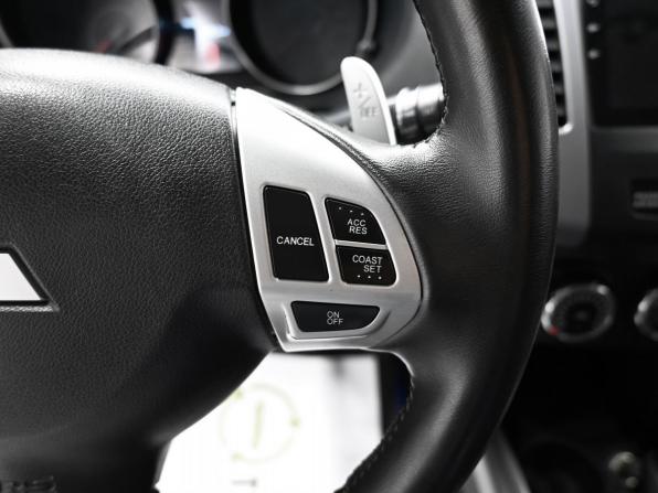 Mitsubishi Outlander II Рестайлинг с пробегом 2011 года, цена 995 000 рублей, 383295 км, внедорожник, Автокод Объявления