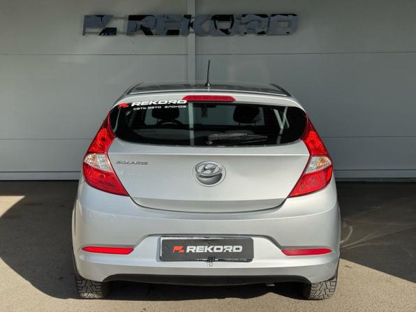 Hyundai Solaris I Рестайлинг с пробегом 2016 года, цена 999 000 рублей, 125000 км, хэтчбек, Автокод Объявления