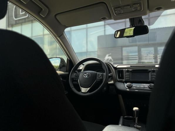 Toyota RAV4 IV (XA40) с пробегом 2015 года, цена 2 350 000 рублей, 114000 км, внедорожник, Автокод Объявления