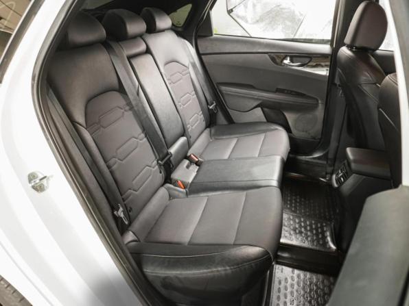 Kia Cerato IV Рестайлинг с пробегом 2022 года, цена 2 349 000 рублей, 99358 км, седан, Автокод Объявления