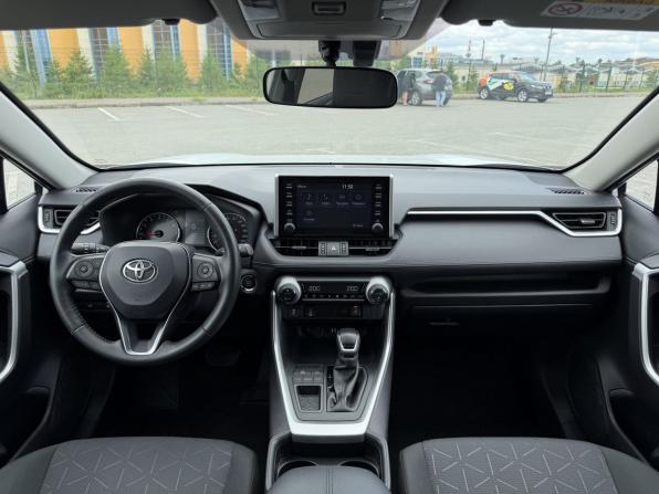 Toyota RAV4 V (XA50) с пробегом 2020 года, цена 3 050 000 рублей, 32218 км, внедорожник, Автокод Объявления
