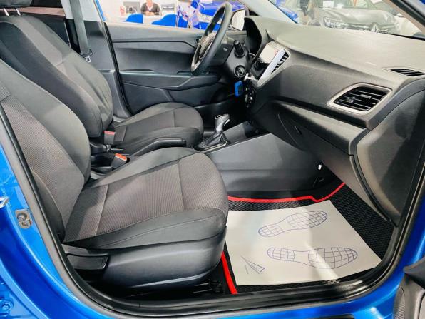 Hyundai Solaris II с пробегом 2018 года, цена 1 290 000 рублей, 176037 км, седан, Автокод Объявления