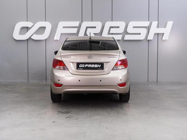 Hyundai Solaris I с пробегом 2013 года, цена 996 000 рублей, 134743 км, седан, Автокод Объявления