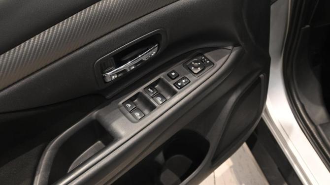 Mitsubishi Outlander III Рестайлинг 2 с пробегом 2016 года, цена 1 625 000 рублей, 136000 км, внедорожник, Автокод Объявления