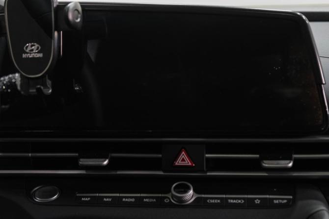 Hyundai Elantra VII (CN7) Рестайлинг с пробегом 2024 года, цена 2 569 000 рублей, 3500 км, седан, Автокод Объявления