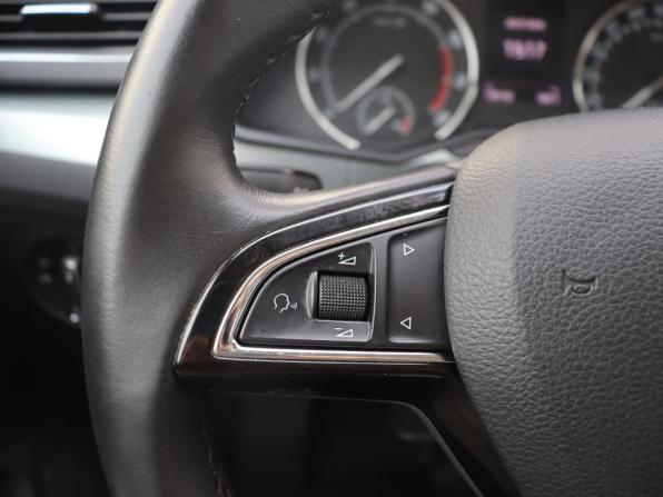 Skoda Superb III с пробегом 2015 года, цена 1 599 000 рублей, 135132 км, лифтбек, Автокод Объявления