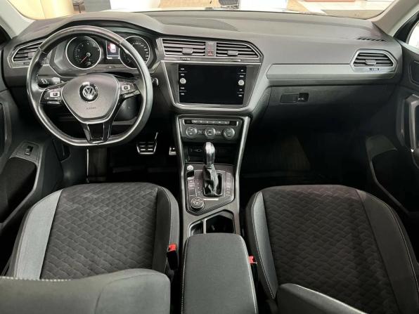 Volkswagen Tiguan II с пробегом 2018 года, цена 1 995 000 рублей, 134374 км, внедорожник, Автокод Объявления