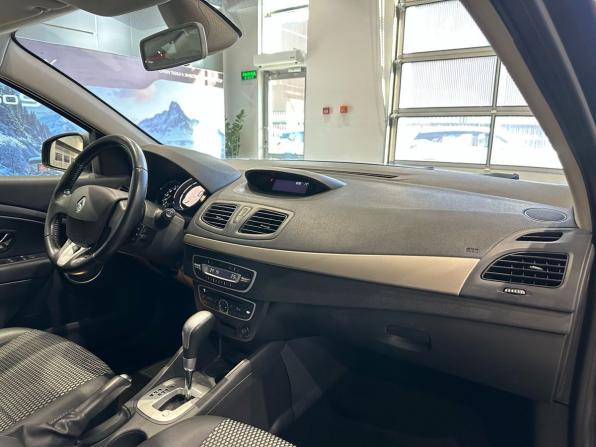 Renault Fluence I с пробегом 2012 года, цена 586 000 рублей, 241000 км, седан, Автокод Объявления