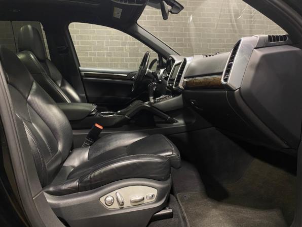 Porsche Cayenne II (958) с пробегом 2012 года, цена 2 200 000 рублей, 333309 км, внедорожник, Автокод Объявления