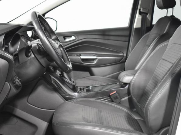 Ford Kuga II Рестайлинг с пробегом 2018 года, цена 1 825 000 рублей, 97595 км, внедорожник, Автокод Объявления