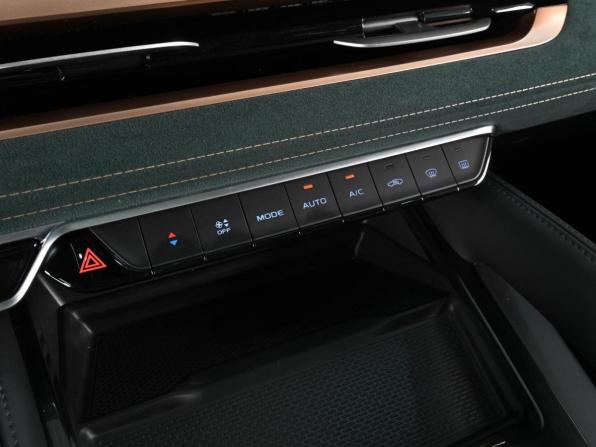 Geely Monjaro I с пробегом 2024 года, цена 3 550 000 рублей, 12459 км, внедорожник, Автокод Объявления