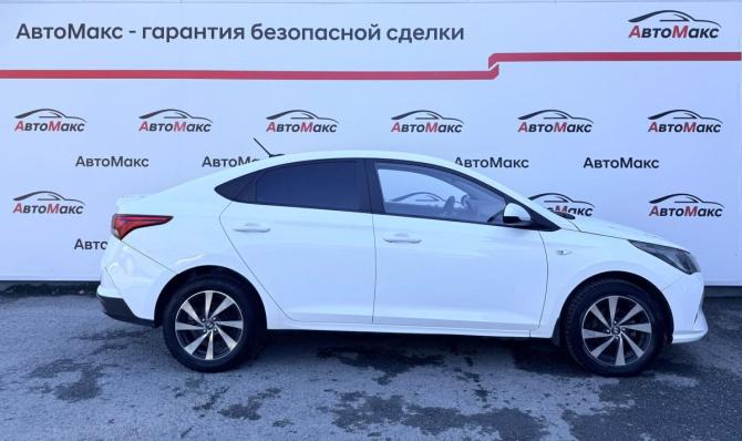 Hyundai Solaris II с пробегом 2020 года, цена 1 390 000 рублей, 112771 км, седан, Автокод Объявления