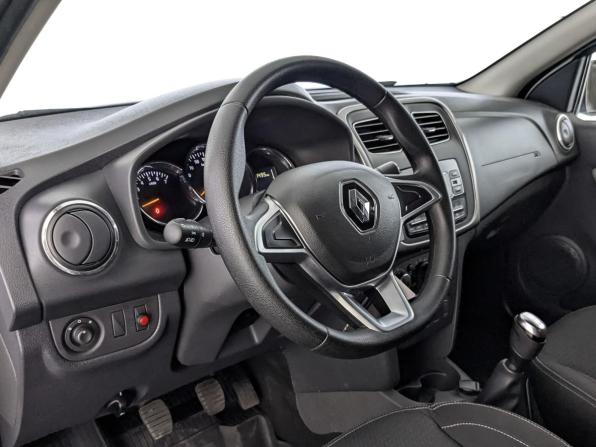 Renault Logan II Рестайлинг с пробегом 2022 года, цена 900 000 рублей, 151485 км, седан, Автокод Объявления