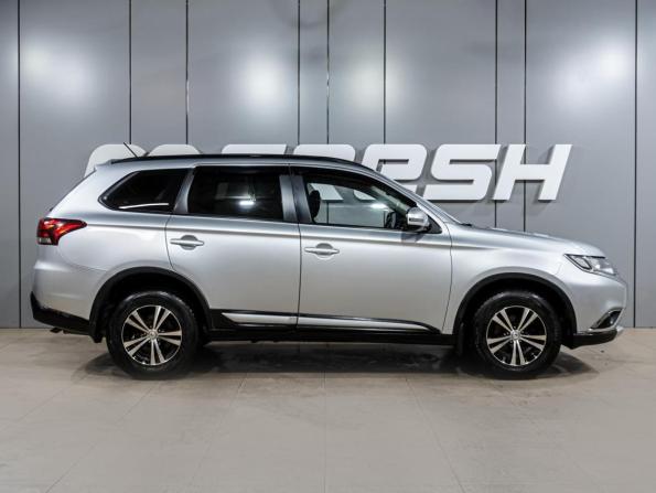 Mitsubishi Outlander III Рестайлинг 2 с пробегом 2015 года, цена 1 799 000 рублей, 164363 км, внедорожник, Автокод Объявления