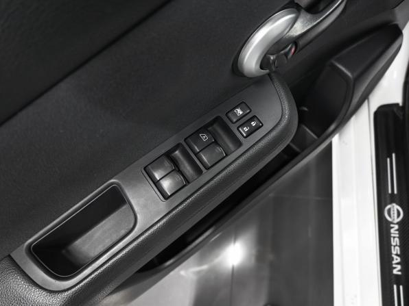 Nissan Tiida I Рестайлинг с пробегом 2013 года, цена 1 145 000 рублей, 102887 км, хэтчбек, Автокод Объявления