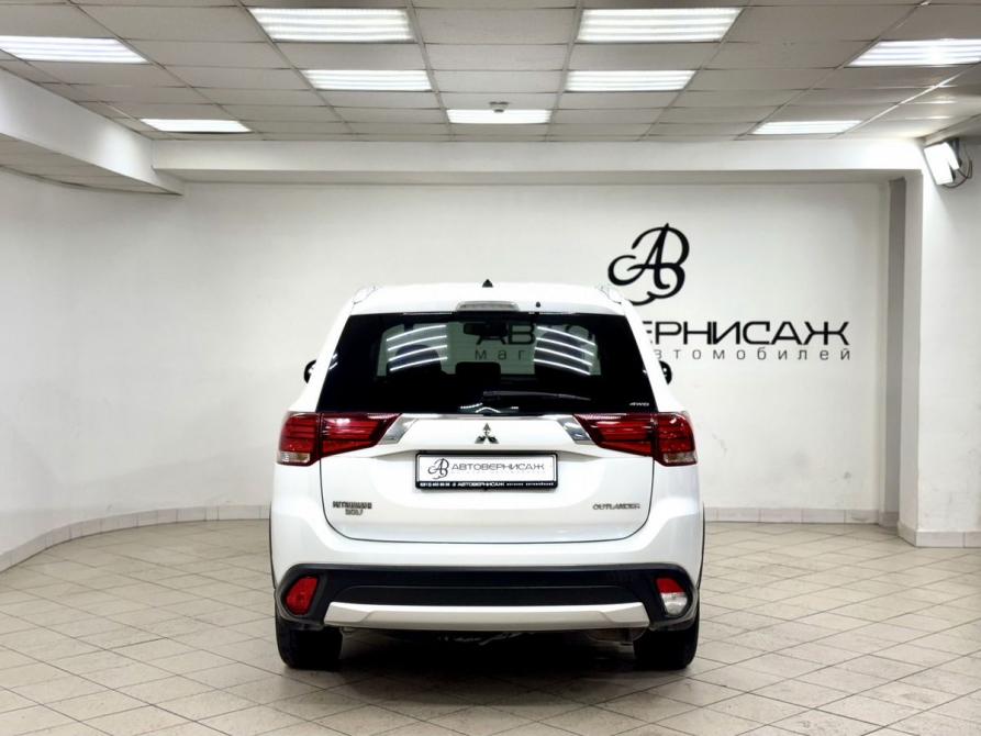 Mitsubishi Outlander III Рестайлинг 2 Санкт-Петербург  - изображение 5