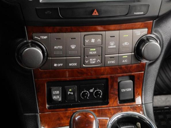 Toyota Highlander II (XU40) Рестайлинг с пробегом 2012 года, цена 2 399 000 рублей, 114321 км, внедорожник, Автокод Объявления