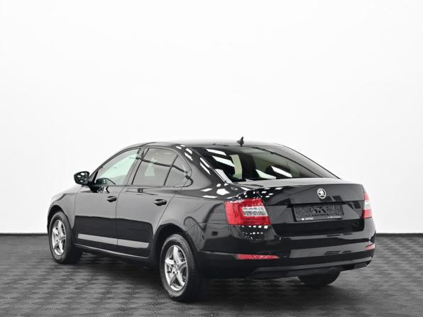 Skoda Octavia III (A7) с пробегом 2017 года, цена 1 049 000 рублей, 136000 км, лифтбек, Автокод Объявления
