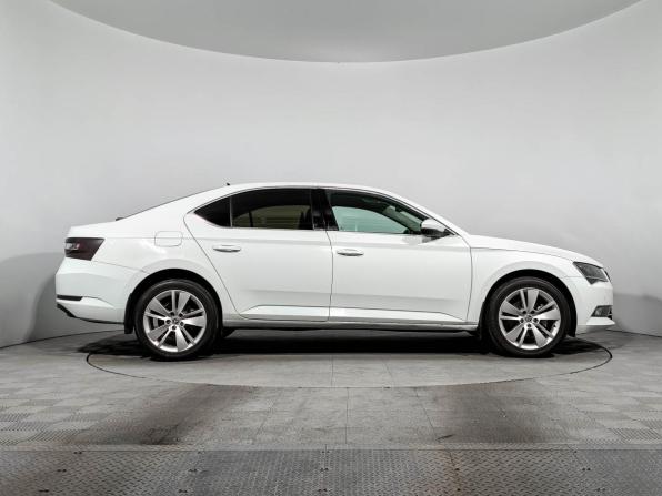 Skoda Superb III с пробегом 2016 года, цена 1 960 000 рублей, 115029 км, лифтбек, Автокод Объявления