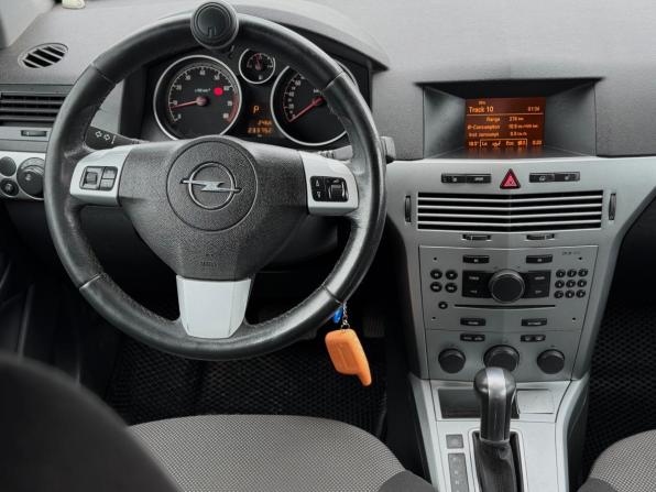 Opel Astra H Рестайлинг с пробегом 2014 года, цена 672 000 рублей, 233467 км, хэтчбек, Автокод Объявления