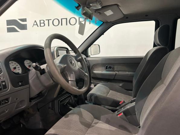 Nissan NP300 с пробегом 2010 года, цена 699 000 рублей, 212306 км, пикап, Автокод Объявления