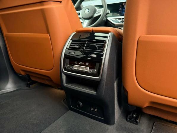 BMW X7 I (G07) Рестайлинг с пробегом 2026 года, цена 17 850 000 рублей, 10 км, внедорожник, Автокод Объявления