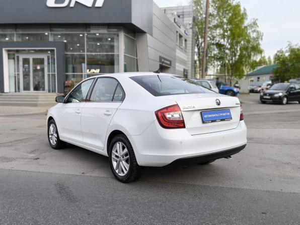 Skoda Rapid I с пробегом 2017 года, цена 1 150 000 рублей, 140899 км, лифтбек, Автокод Объявления