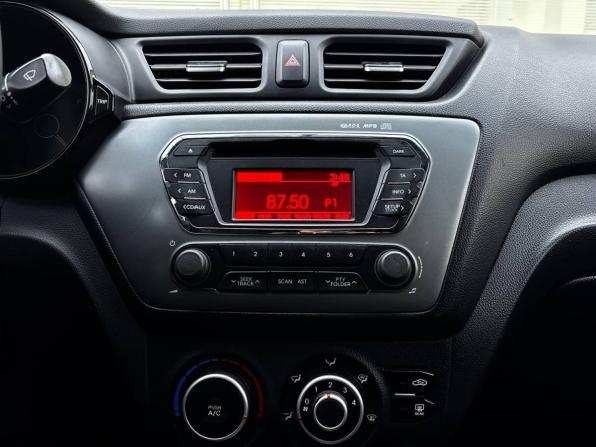 Kia Rio III с пробегом 2015 года, цена 909 000 рублей, 99046 км, седан, Автокод Объявления