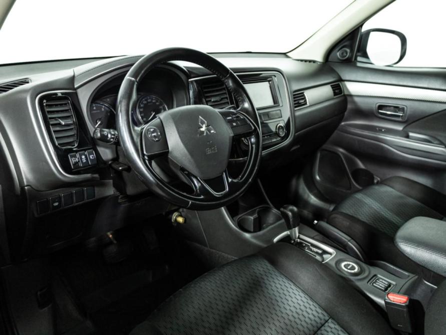 Mitsubishi Outlander III Рестайлинг 2 Санкт-Петербург  - изображение 11