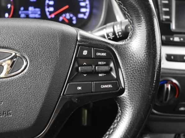 Hyundai Solaris II с пробегом 2018 года, цена 799 900 рублей, 190540 км, седан, Автокод Объявления