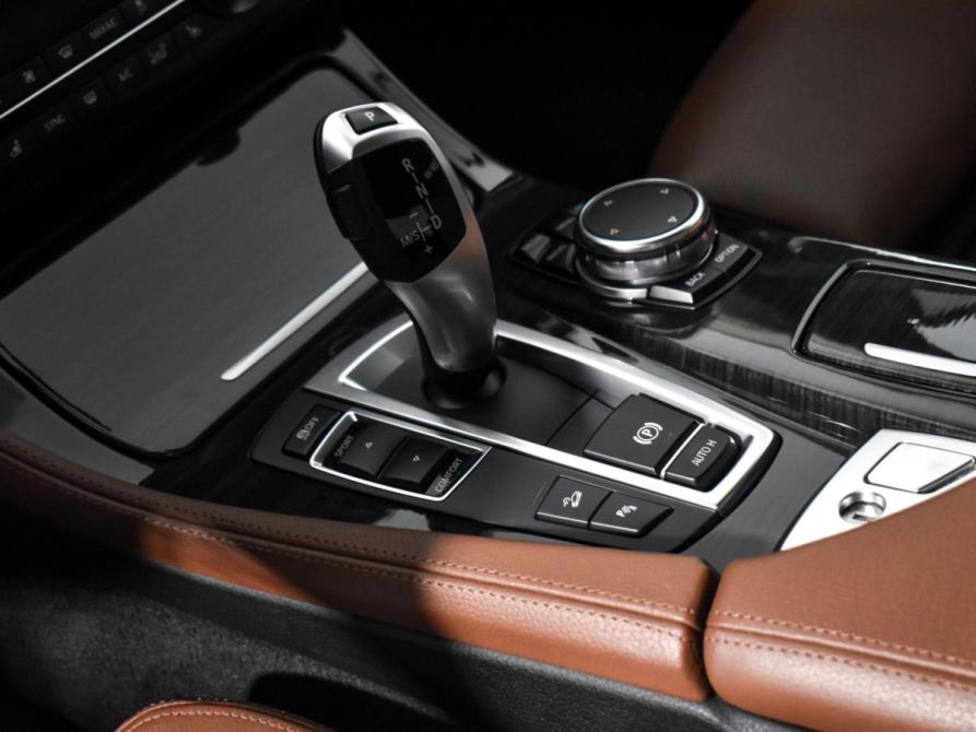 BMW 5 серии VI (F10/F11/F07) Рестайлинг Санкт-Петербург  - изображение 11