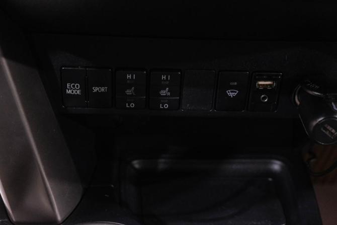 Toyota RAV4 IV (XA40) с пробегом 2014 года, цена 1 999 000 рублей, 162000 км, внедорожник, Автокод Объявления