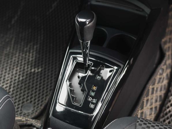 Toyota Corolla XI (E160 E170 E180) Рестайлинг 1 с пробегом 2015 года, цена 1 290 000 рублей, 94180 км, универсал, Автокод Объявления