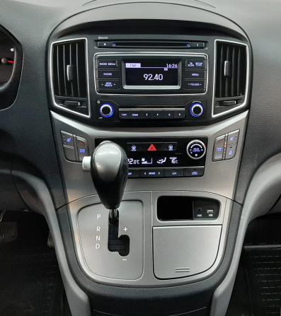 Hyundai H-1 II Рестайлинг 2 с пробегом 2018 года, цена 2 629 000 рублей, 148943 км, минивэн, Автокод Объявления