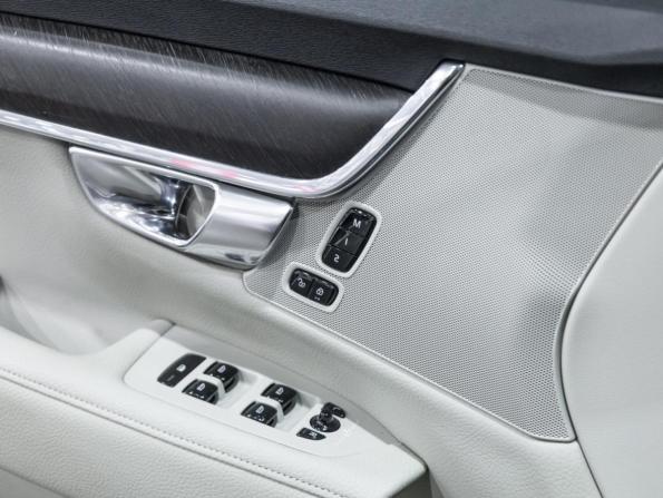 Volvo V90 Cross Country I с пробегом 2019 года, цена 2 960 100 рублей, 218251 км, универсал, Автокод Объявления