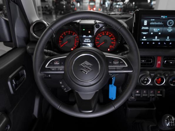 Suzuki Jimny IV с пробегом 2025 года, цена 3 950 000 рублей, 50 км, внедорожник, Автокод Объявления
