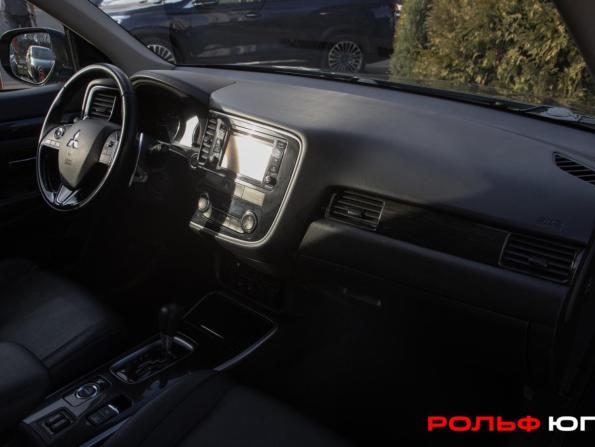 Mitsubishi Outlander III Рестайлинг 2 с пробегом 2017 года, цена 1 948 000 рублей, 124127 км, внедорожник, Автокод Объявления