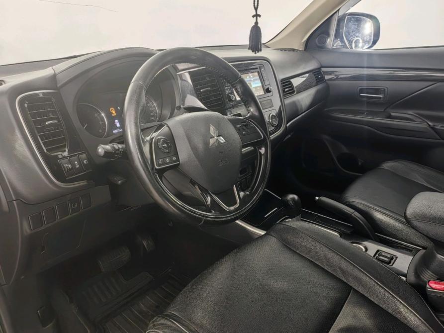 Mitsubishi Outlander III Рестайлинг 2 Санкт-Петербург  - изображение 13
