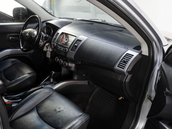 Mitsubishi Outlander II Рестайлинг с пробегом 2011 года, цена 1 125 000 рублей, 293000 км, внедорожник, Автокод Объявления
