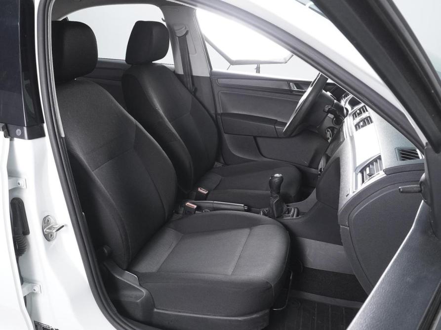Skoda Rapid I Рестайлинг Ростов-на-Дону  - изображение 8